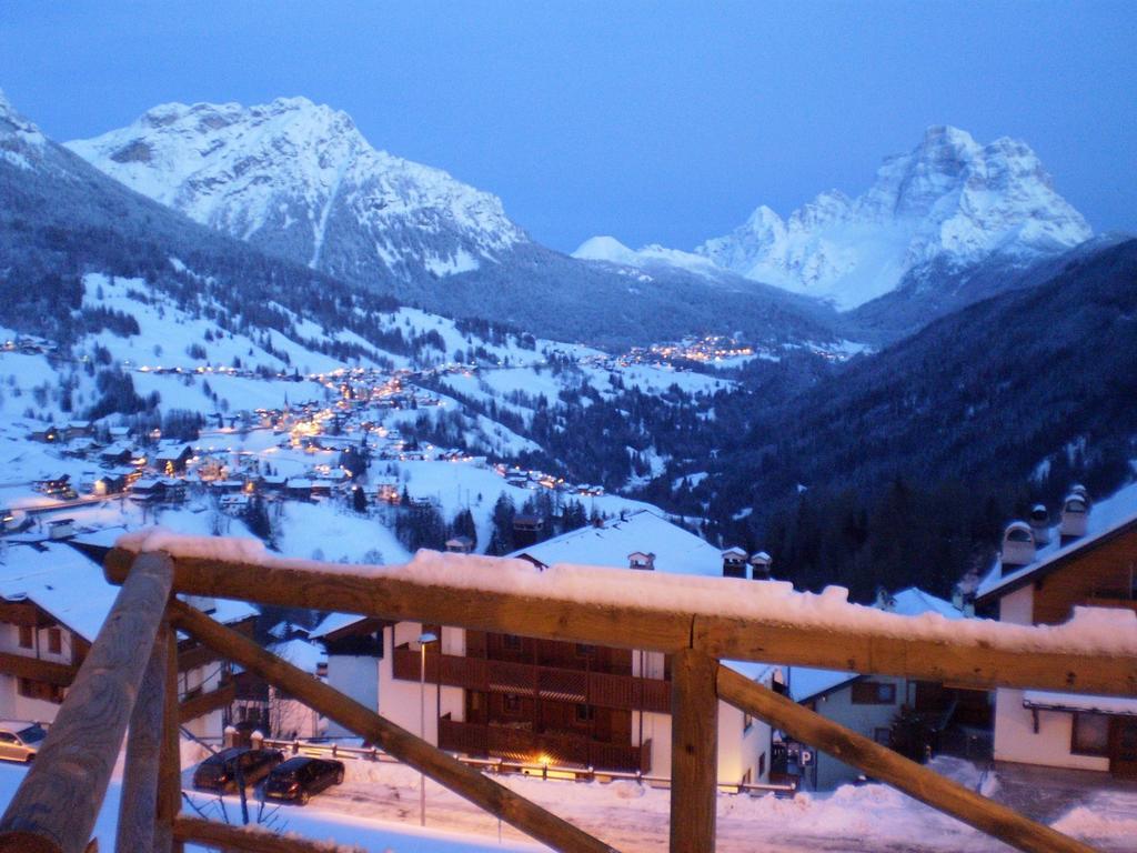 Cesa Da Riz Apartment Colle Santa Lucia Luaran gambar